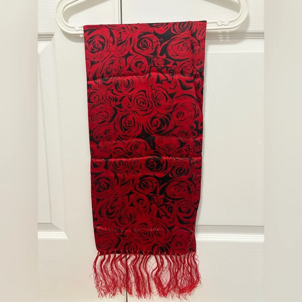 Elegant Red Rose Pattern Scarf 100% pure silk 30cm x 110cm (new without tag)